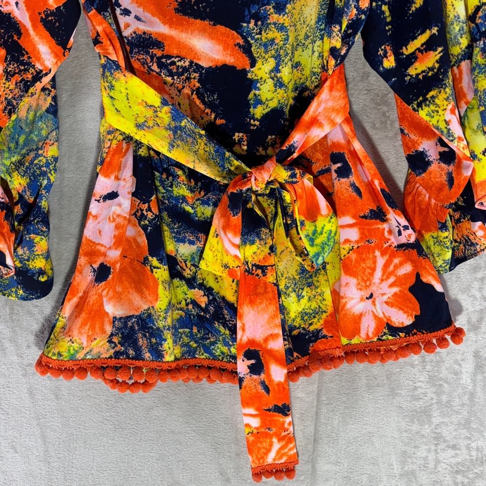 Betsey Johnson Vibrant Floral Tie Back Tunic w/Ruffled Bell Sleeves Size L - Picture 9 of 10